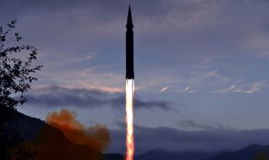 Korea Utara 'menembakkan proyektil tak dikenal', kata tentara Korea Selatan